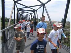 Verão 2006 - A caminho do almoço (na Universidade)